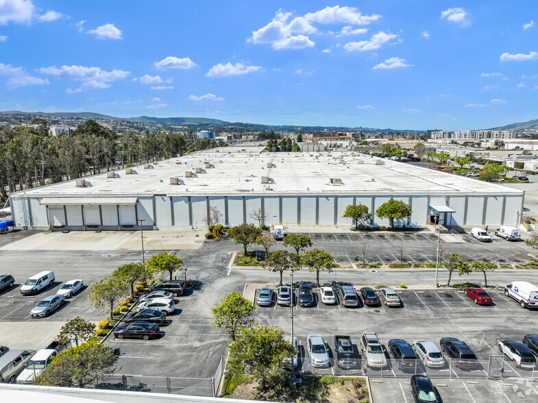 1625-1635 Rollins Rd, Burlingame, CA for lease - Building Photo - Image 3 of 15