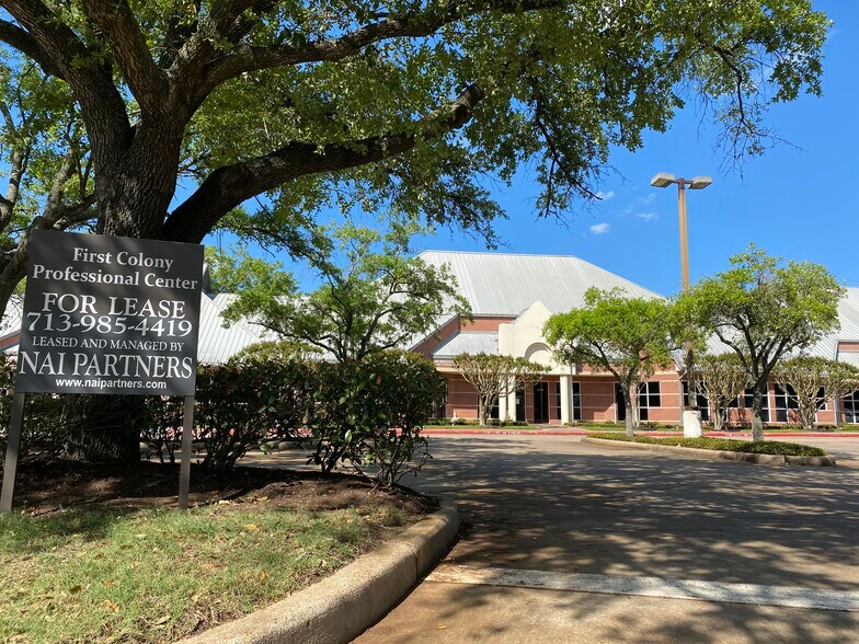 3425 Hwy 6, Sugar Land, TX for lease - 3425 Highway 6 S - Image 1 of 3