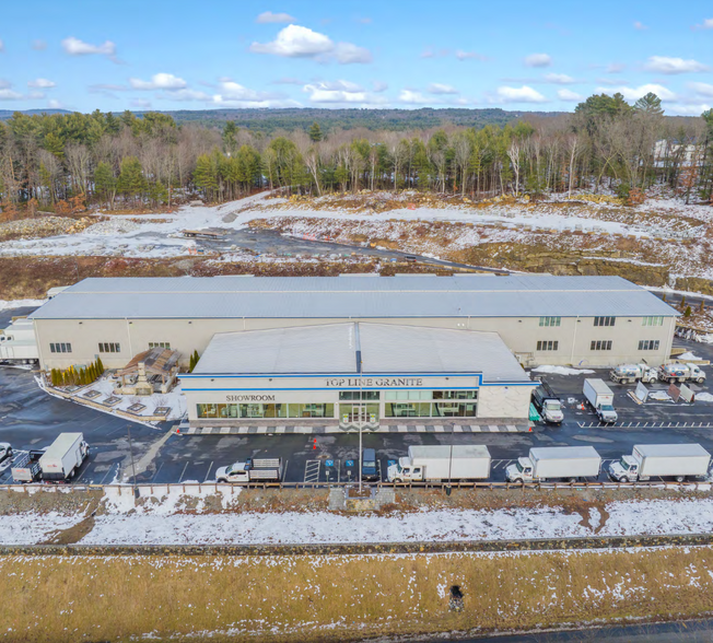 347 Middlesex Rd, Tyngsboro, MA for sale - Building Photo - Image 1 of 38