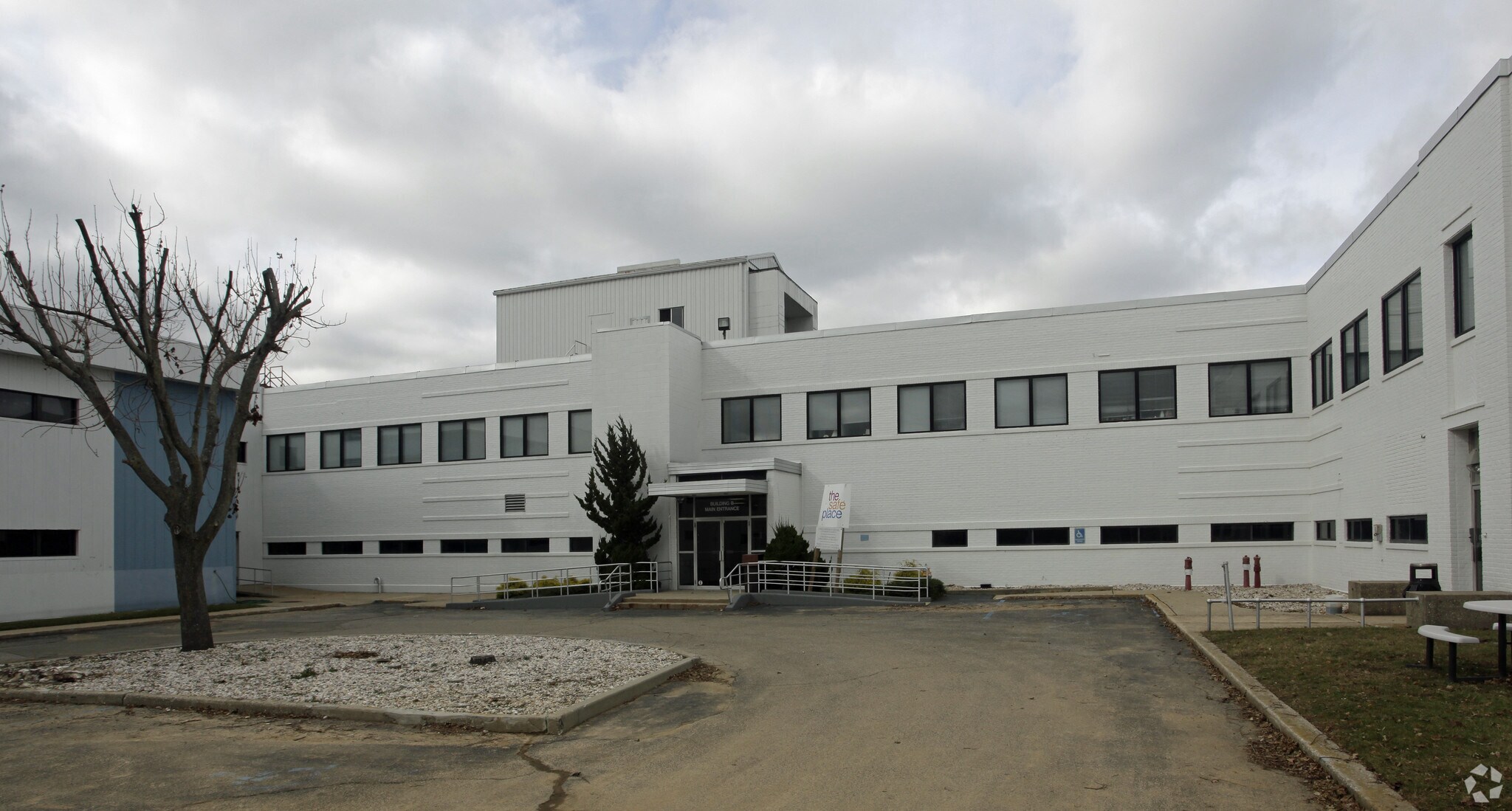 15 Grumman Rd W, Bethpage, NY 11714 Office for Lease