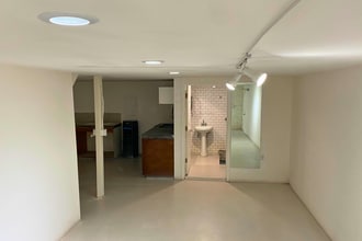 984 McGarry St, Los Angeles, CA for lease Interior Photo- Image 2 of 8