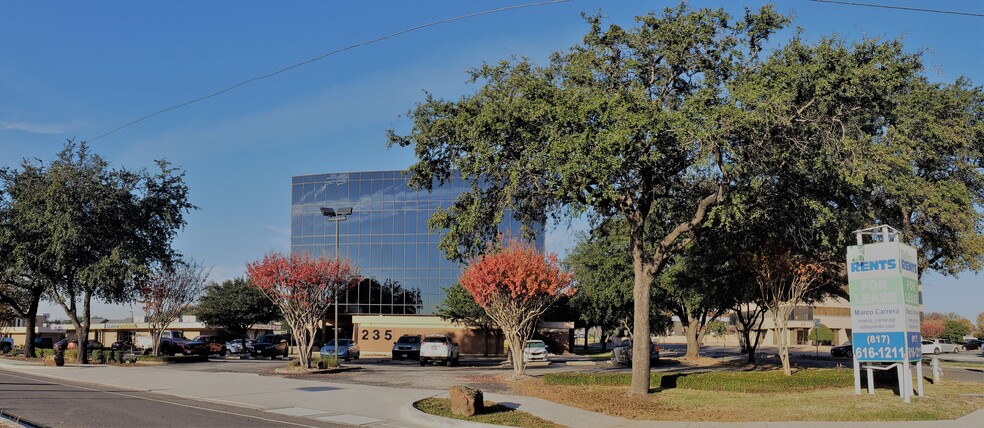 235 NE Loop 820, Hurst, TX for lease - Building Photo - Image 3 of 14