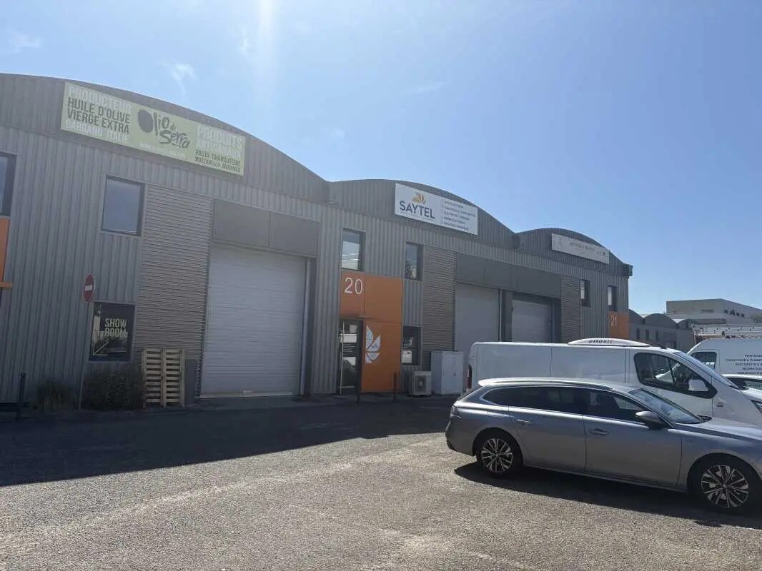 Office in Dardilly for lease Building Photo- Image 1 of 9