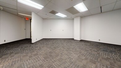 455 E Eisenhower Pky, Ann Arbor, MI for lease Interior Photo- Image 2 of 2