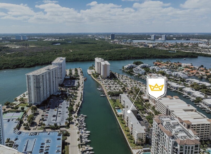 220 Kings Point Dr, Sunny Isles Beach, FL for sale - Aerial - Image 3 of 7