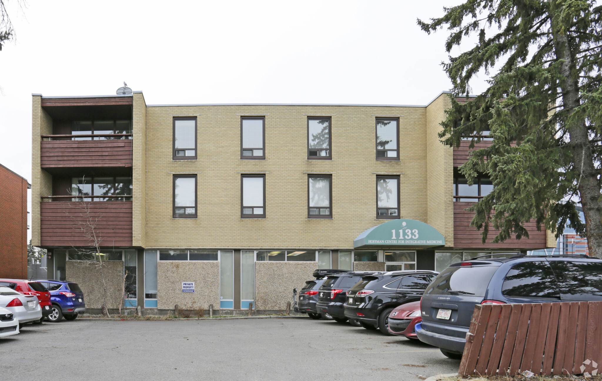 1133 17 Av NW, Calgary, AB for lease Primary Photo- Image 1 of 5