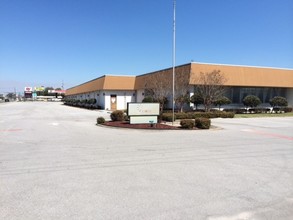 749 Beal Pky, Fort Walton Beach, FL for lease Building Photo- Image 1 of 1