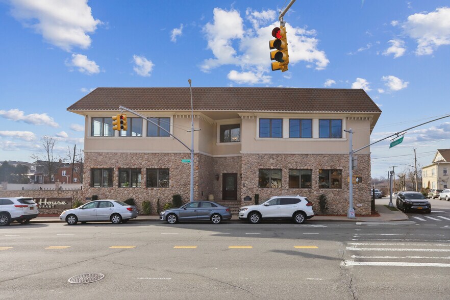 1400 Clove Rd, Staten Island, NY for sale - Building Photo - Image 1 of 1