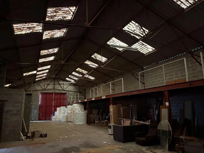 Industrial in Libourne for sale - Building Photo - Image 3 of 4
