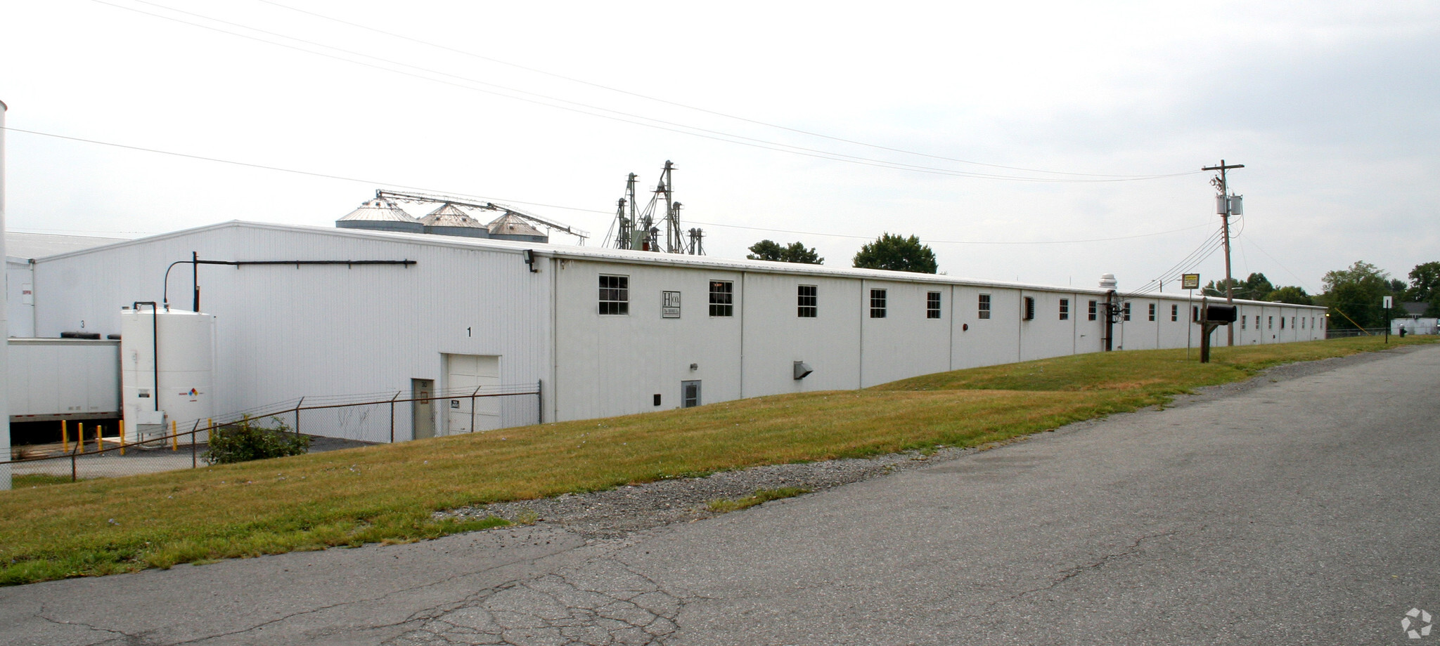 19224 Longmeadow Rd, Hagerstown, MD for sale Primary Photo- Image 1 of 1