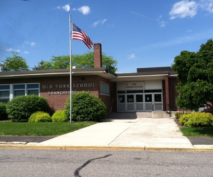 580 Old York Rd, Branchburg, NJ for sale - Primary Photo - Image 1 of 1