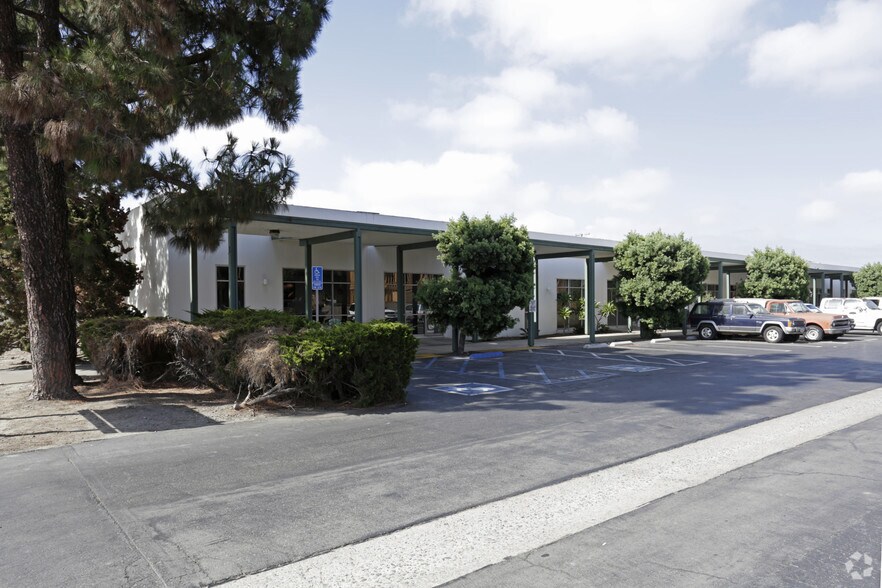 16131 Gothard St, Huntington Beach, CA for lease - Primary Photo - Image 1 of 13