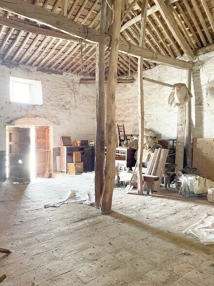 Retail in Palaciosrubios for sale - Building Photo - Image 2 of 4