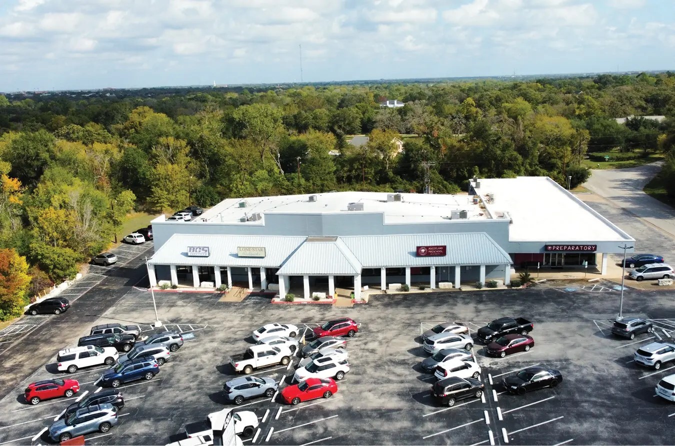 4301 S Texas Ave, Bryan, TX for lease Building Photo- Image 1 of 9