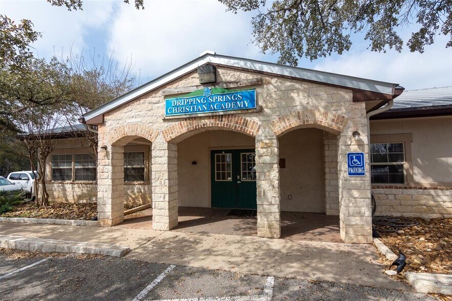 800 W Highway 290, Dripping Springs, TX for sale - Building Photo - Image 1 of 1