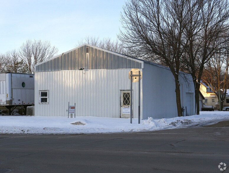 100 4th St SW, Montgomery, MN for sale - Primary Photo - Image 1 of 1
