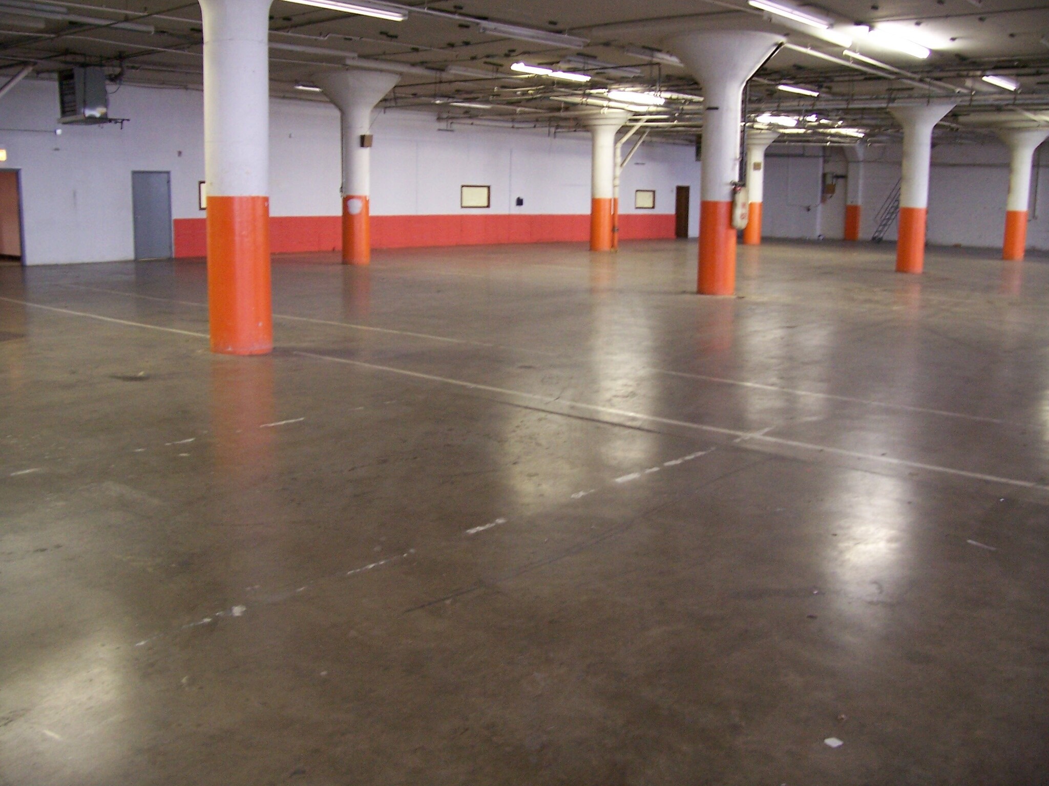 Sungate Industrial Park, Chicago, IL for lease Interior Photo- Image 1 of 2