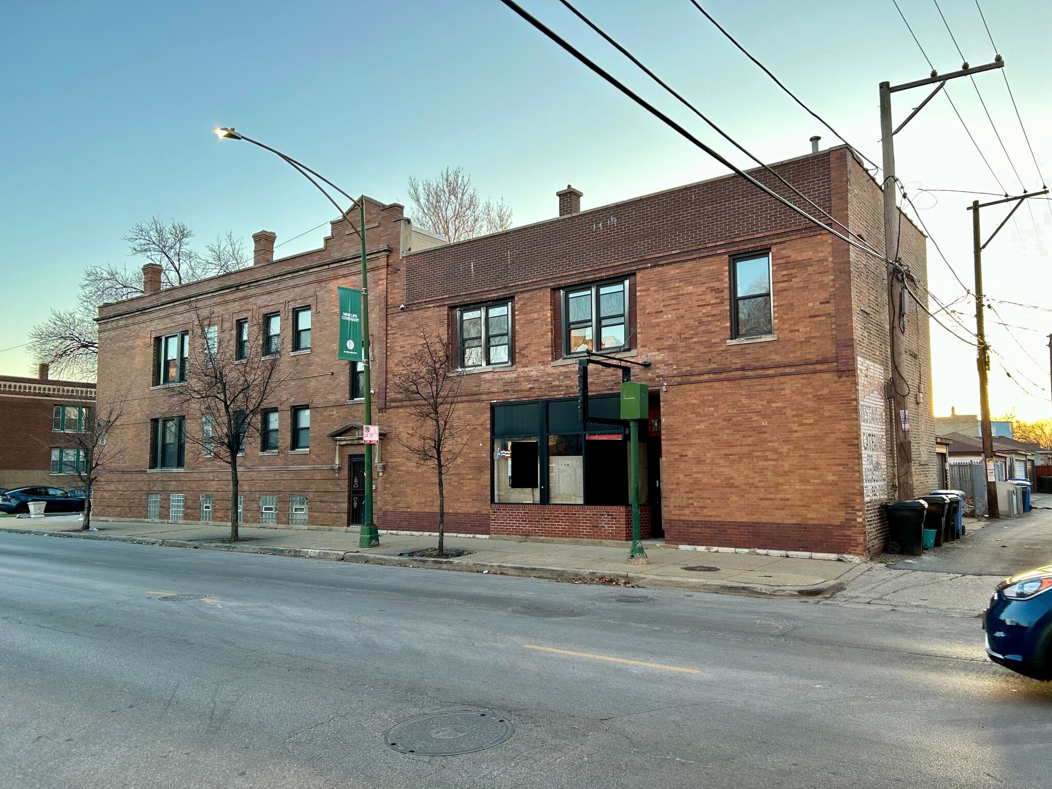 3400 W Evergreen Ave, Chicago, IL for lease Building Photo- Image 1 of 20