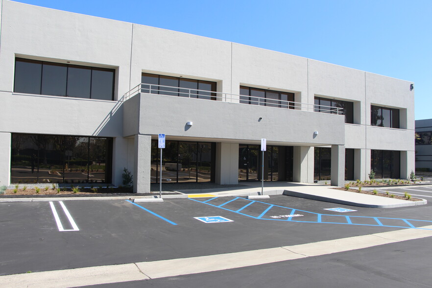 5 Studebaker, Irvine, CA for lease - Building Photo - Image 1 of 9