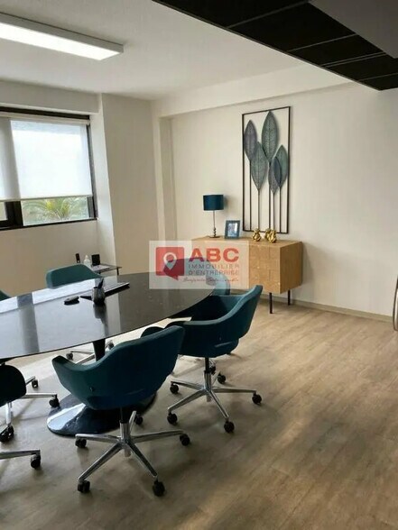 Office in Perpignan for sale - Interior Photo - Image 1 of 7
