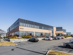 200 Matheson Blvd W, Mississauga, ON for lease Building Photo- Image 2 of 8