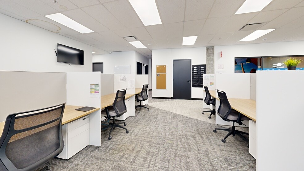 2150 Rue Sainte-Catherine E, Montréal, QC for lease - Matterport 3D Scan - Image 3 of 30