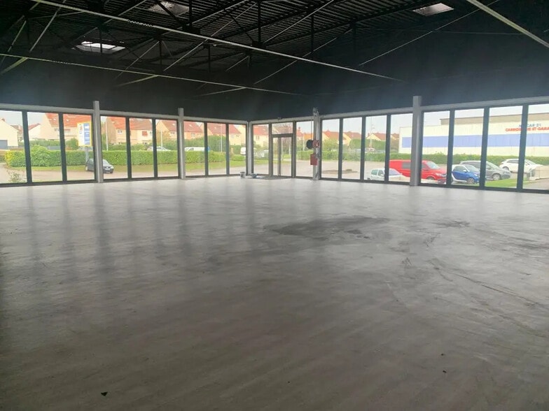 Retail in Marsannay-la-Côte for lease - Interior Photo - Image 2 of 4