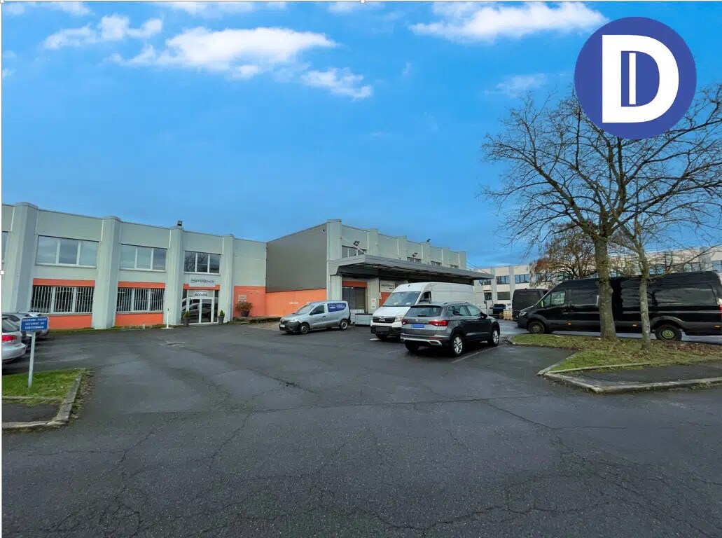 Flex in Metz for sale Building Photo- Image 1 of 8