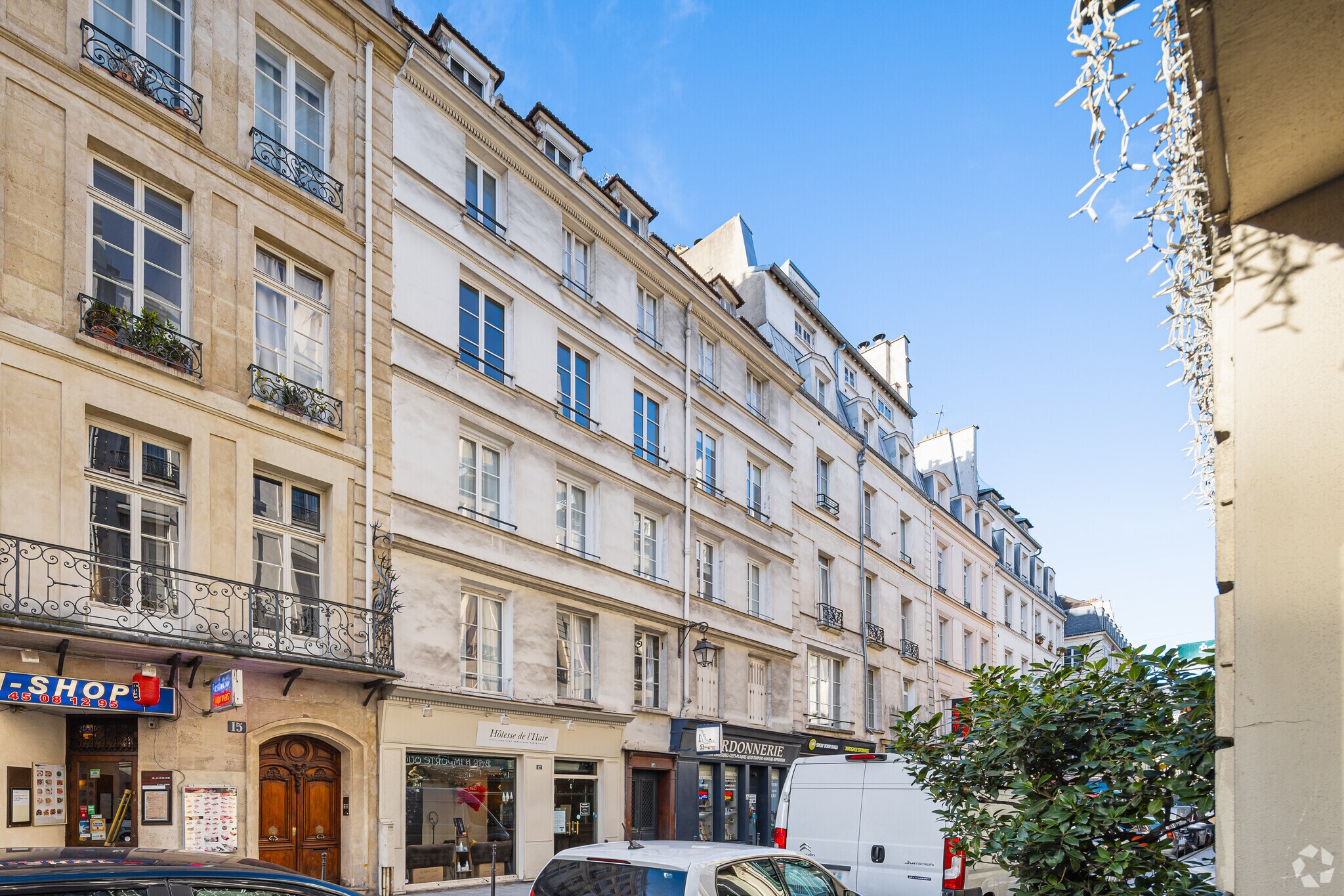 83 Rue Saint-Honoré, Paris for lease Primary Photo- Image 1 of 3