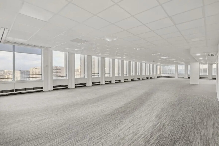 1 Place De La Pyramide, Puteaux for lease - Interior Photo - Image 2 of 8