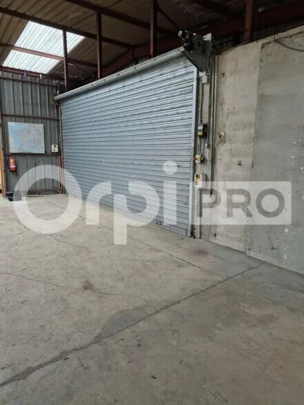 Flex in Saint-Martin-sur-le-Pré for lease - Building Photo - Image 2 of 4