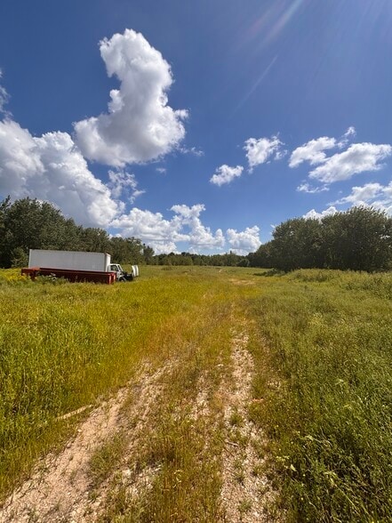 E Market St, Des Moines, IA for lease - Building Photo - Image 1 of 3