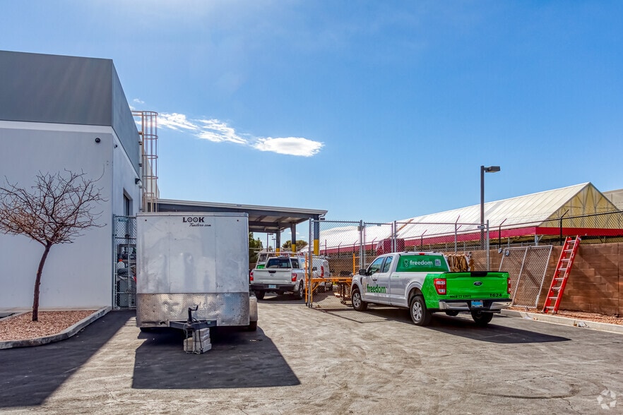 3649 E Post Rd, Las Vegas, NV for lease - Building Photo - Image 2 of 4