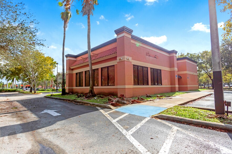 15020 Jog Rd, Delray Beach, FL for sale - Building Photo - Image 2 of 5