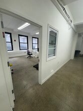 15 W 39th St, New York, NY for lease Interior Photo- Image 2 of 8