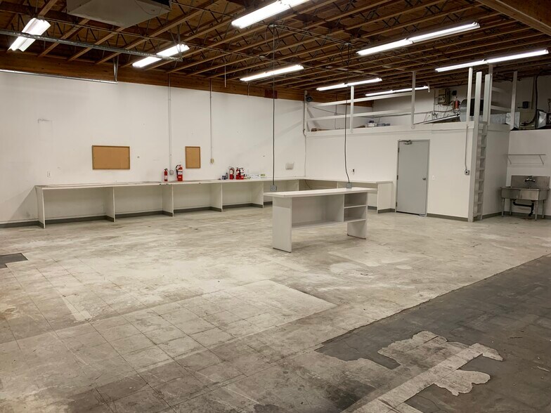 2456-2462 E 13th St, Loveland, CO for lease - Interior Photo - Image 3 of 6