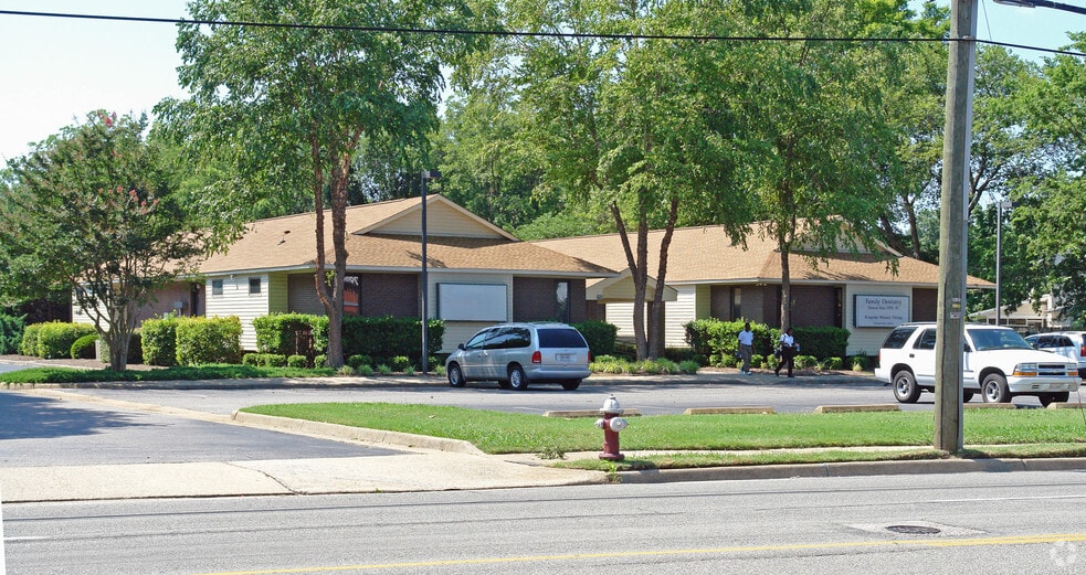 208 Fox Hill Rd, Hampton, VA 23669