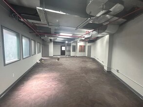 33-20 55th St, Woodside, NY for lease Interior Photo- Image 1 of 2