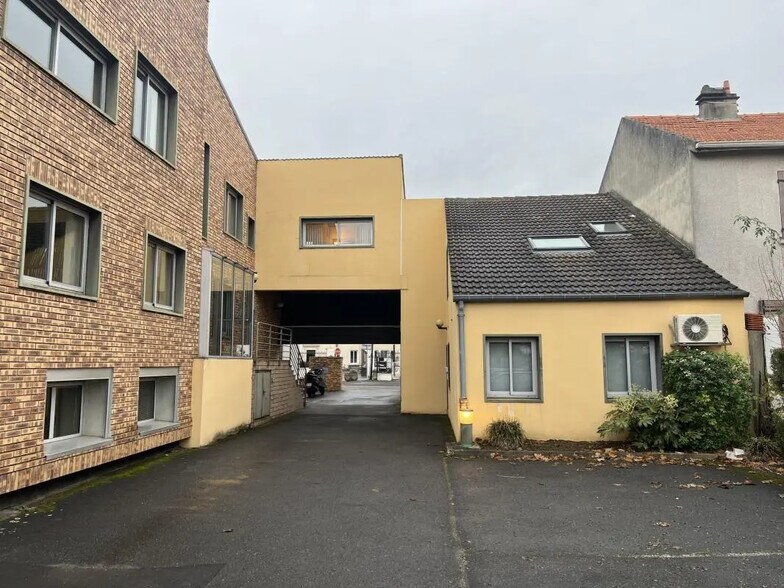 2 Bis Rue Des Coquelicots, Longjumeau for sale - Building Photo - Image 3 of 9