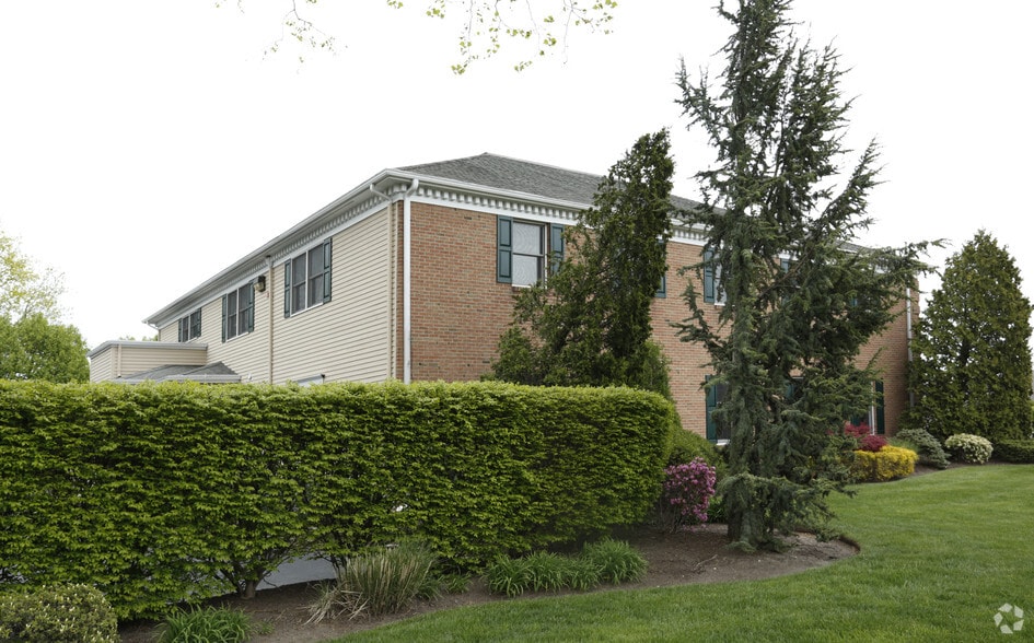 600 Warren Ave, Spring Lake, NJ for lease - Building Photo - Image 2 of 8