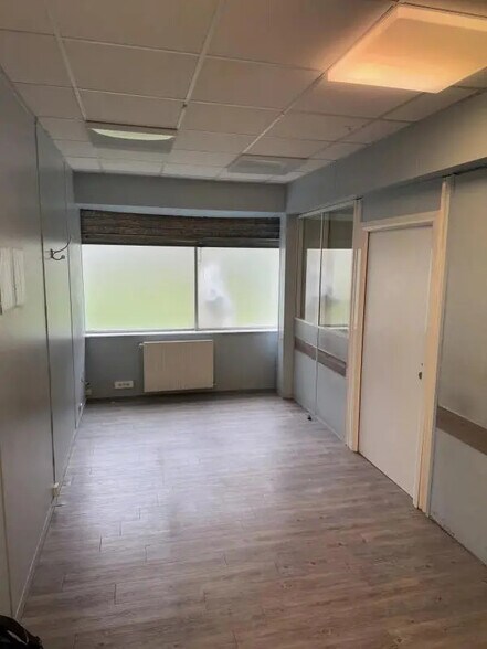 63 Place De La Réunion, Paris for lease - Interior Photo - Image 2 of 9