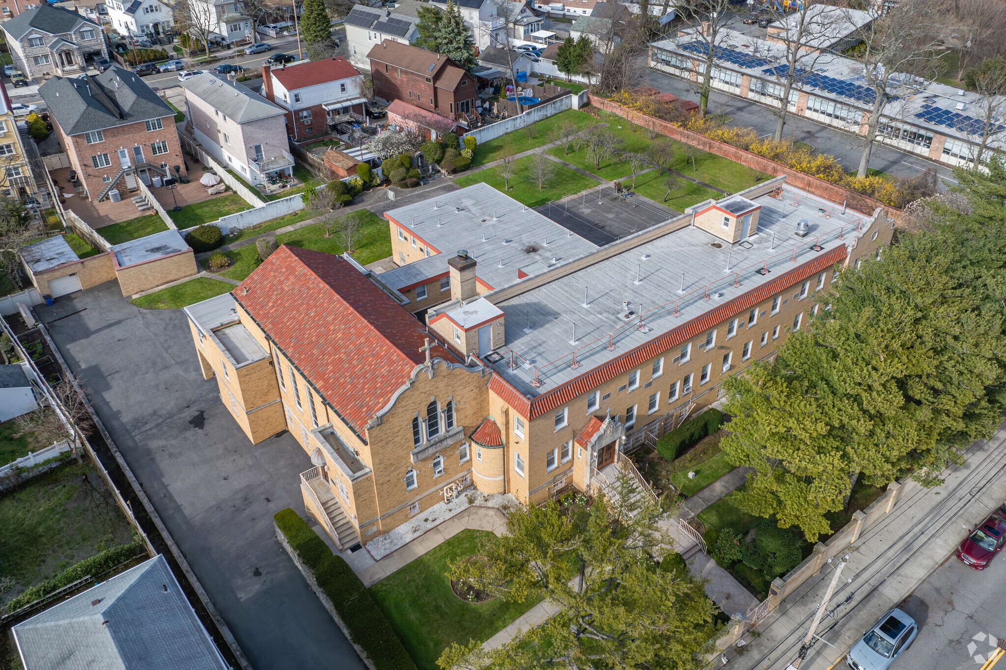 3305 Country Club Rd, Bronx, NY for sale Building Photo- Image 1 of 8