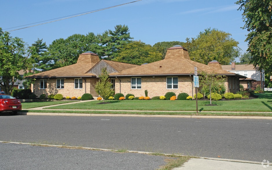 410 N Broadway, Pitman, NJ for sale - Primary Photo - Image 1 of 1