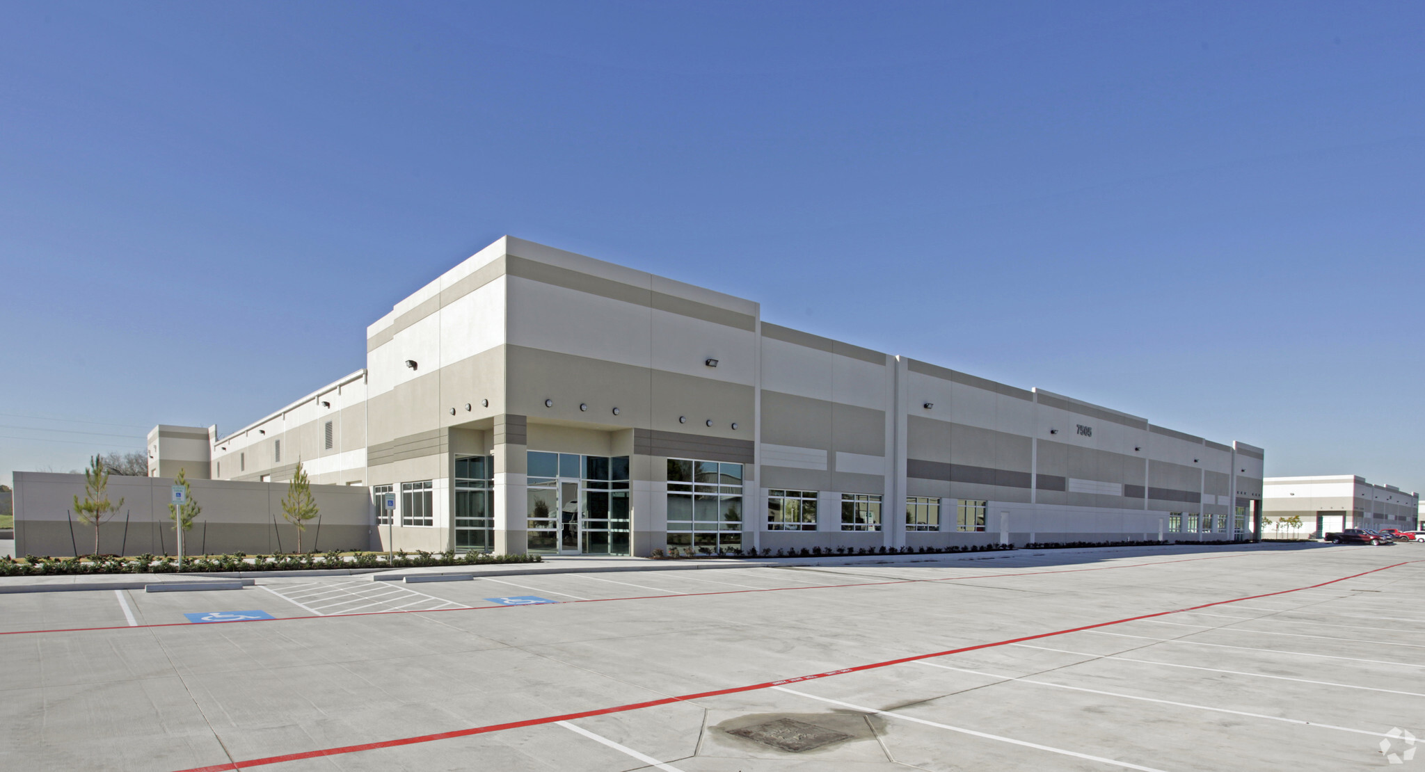 7505 Bluff Point Dr, Houston, TX for lease Building Photo- Image 1 of 5