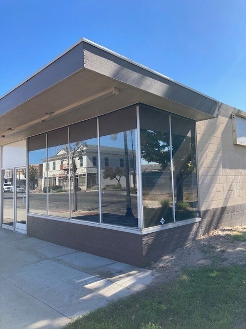 312 W Yosemite Ave, Manteca, CA for lease Primary Photo- Image 1 of 2