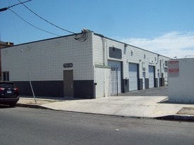 7000-7016 Darby Ave, Reseda CA - Warehouse