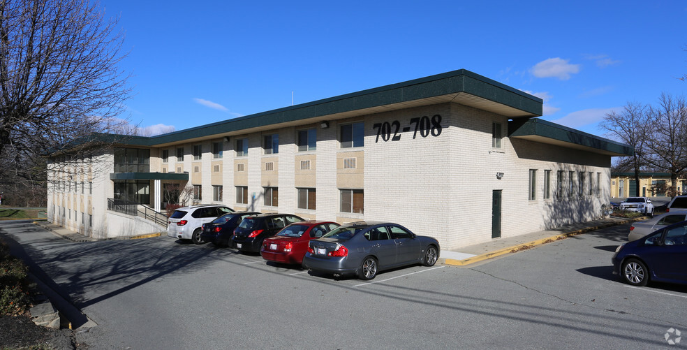 702-708 E Gude Dr, Rockville, MD for lease - Building Photo - Image 1 of 6