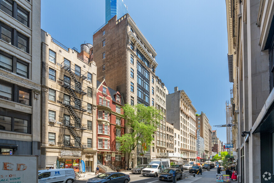 25 E 21st St, New York, NY for lease - Primary Photo - Image 1 of 12