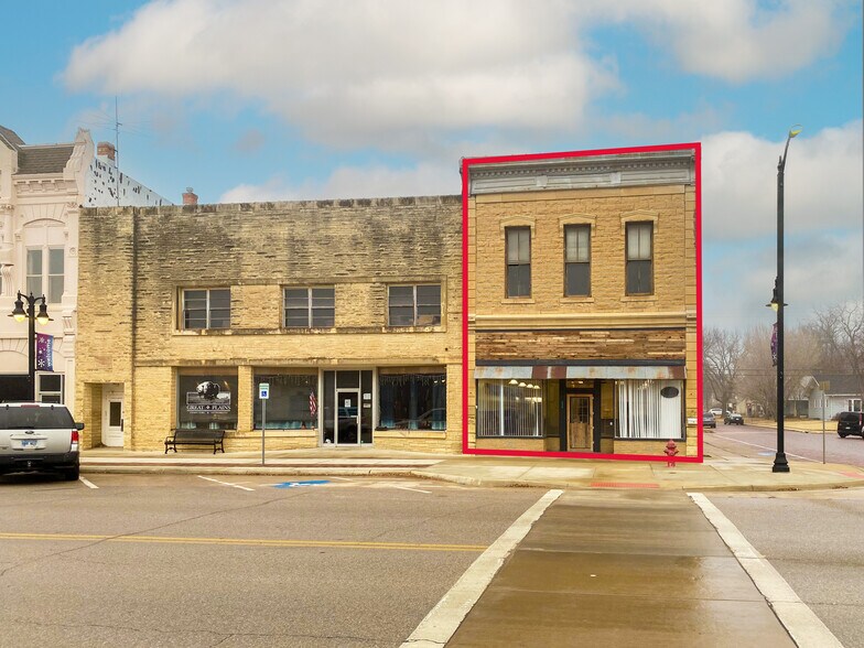 330 Main, Marion, KS 66861