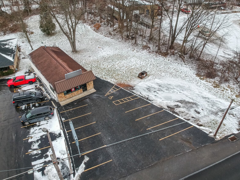 1909 E Washington St, New Castle, PA for sale - Building Photo - Image 1 of 11